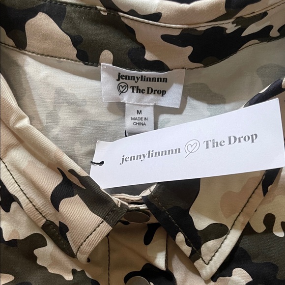 Women's Camo Utility Jacket - Picture 2 of 5